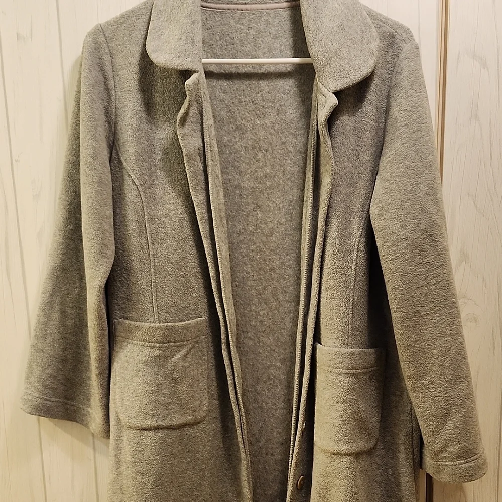 Gray Long Robe - Picture 3 of 6